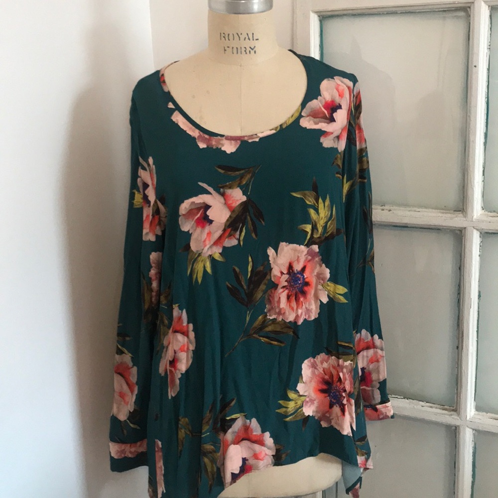 Karen Kane blouse